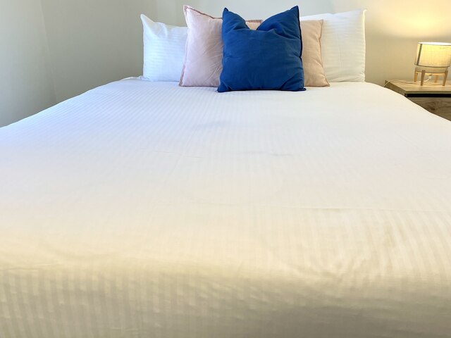 レディセットアパートメンツアットエンパイア