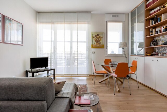 ウナ テラッツァ スッラ チッタ バイ ワンダフル イタリー