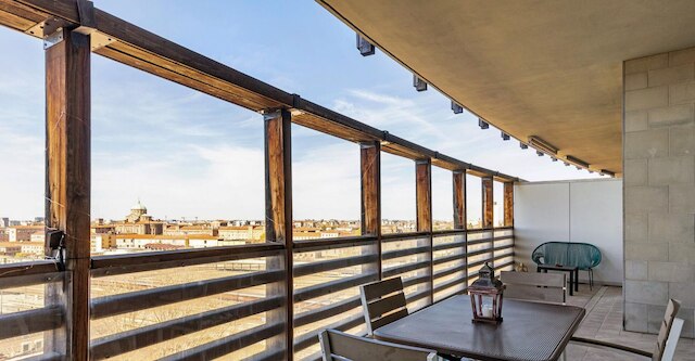 ウナ テラッツァ スッラ チッタ バイ ワンダフル イタリー