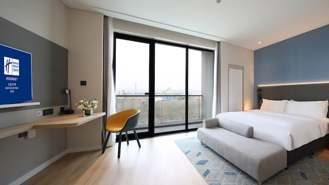 Holiday Inn Express Dalian Golden Pebble Beach by IHG