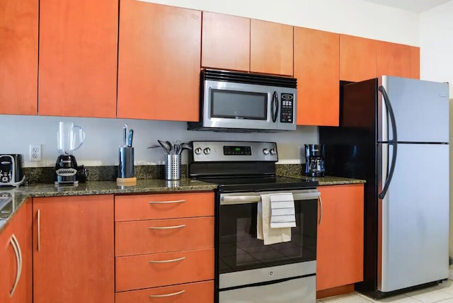 ブリケルの37Fにある高級2BRコンドミニアム