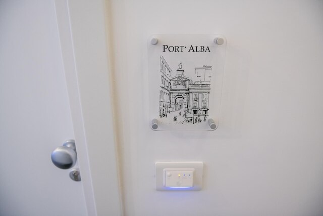 ポート アルバ イン ナイプルズ ウィズ  1 ベッドルームズ アンド  1 バスルームズ