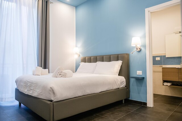 ポート アルバ イン ナイプルズ ウィズ  1 ベッドルームズ アンド  1 バスルームズ