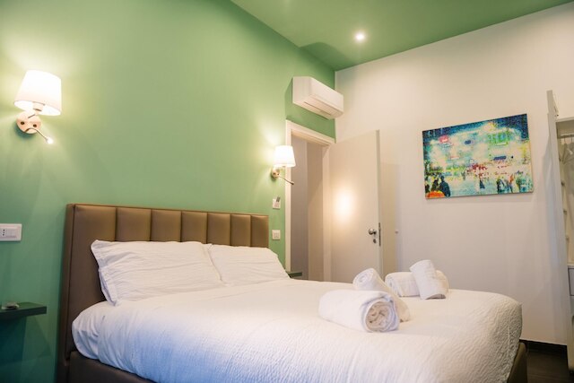 ポルタ サン ジェンナーロ イン ナープル