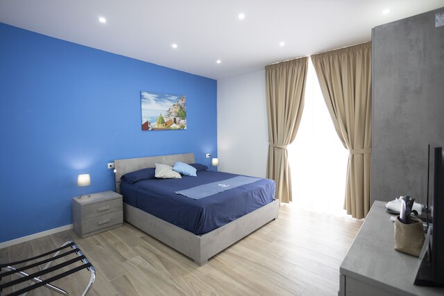 ジュリースイーツ&ルームズ