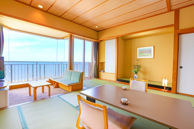 大江戸温泉物語Premium 汐美荘