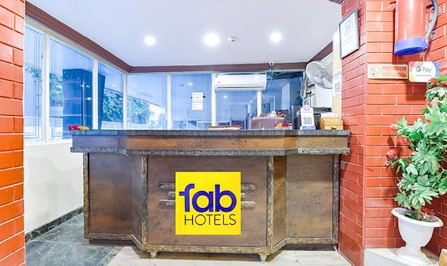 ファブエクスプレス プーナム  宮殿ホテル