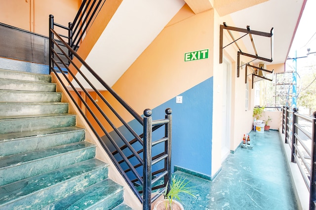 ファブエクスプレス マンユー イン