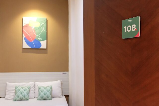 モノ コリビング クルタジャヤ、スラバヤ