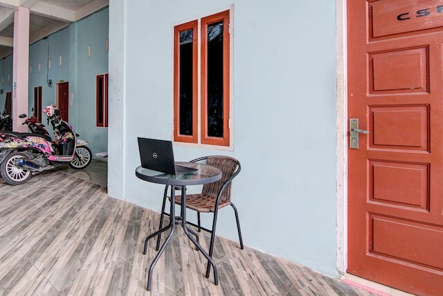 スポット オン 92449 リベーサ ホームステイ シャリア