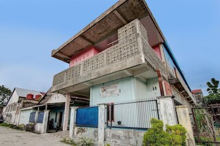 スポット オン 92449 リベーサ ホームステイ シャリア