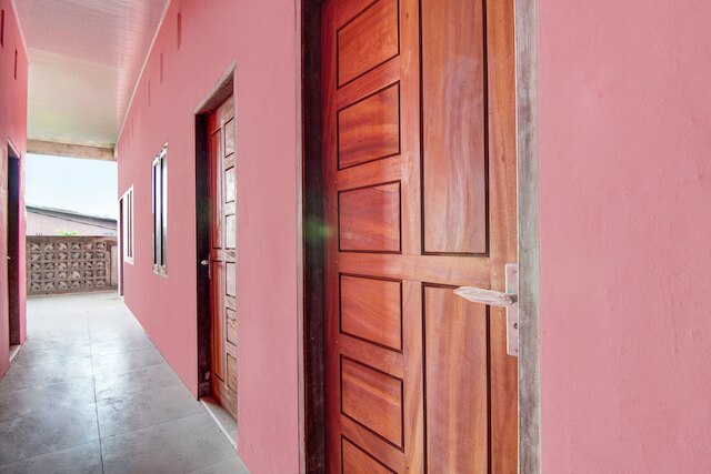 スポット オン 92449 リベーサ ホームステイ シャリア