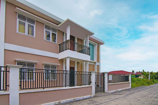 ホテル O ポンドック メラティ シャリア