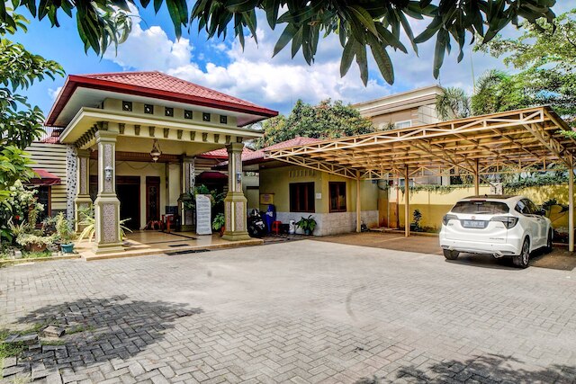 OYO  92430 アノラ ホームステイ