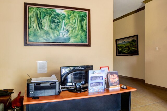 OYO  92430 アノラ ホームステイ