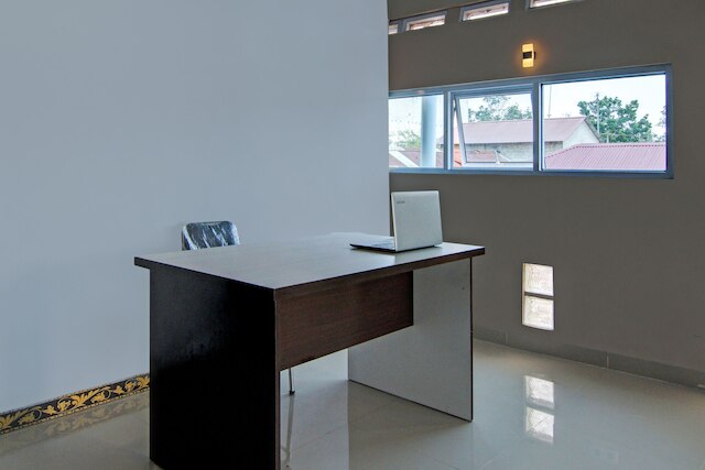 ホテル O プトリ ホームステイ シャリア ニアー SPBU 14.282.694 (エア ヒタム)