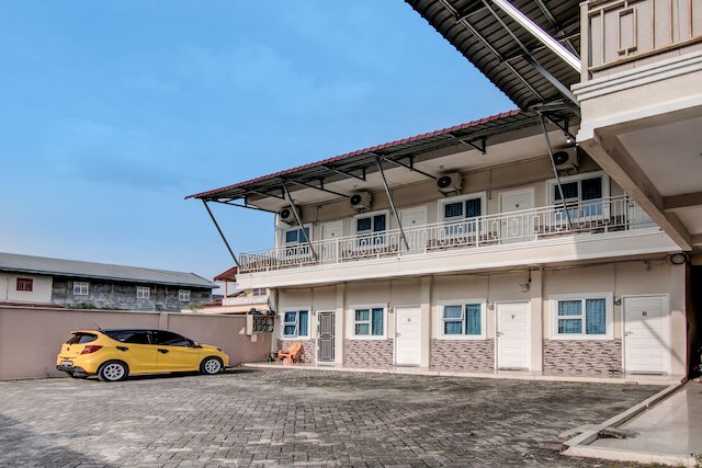 ホテル O プトリ ホームステイ シャリア ニアー SPBU 14.282.694 (エア ヒタム)