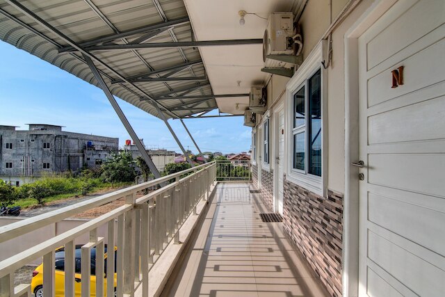 ホテル O プトリ ホームステイ シャリア ニアー SPBU 14.282.694 (エア ヒタム)