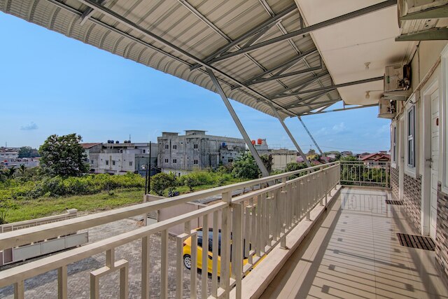 ホテル O プトリ ホームステイ シャリア ニアー SPBU 14.282.694 (エア ヒタム)