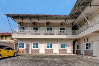 ホテル O プトリ ホームステイ シャリア ニアー SPBU 14.282.694 (エア ヒタム)