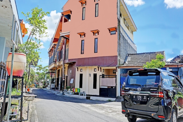 OYO Life 92353 プルナマ・シャリアゲストハウス