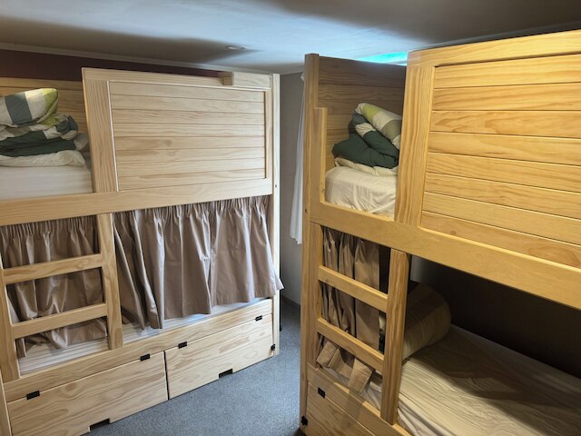 アップタウン・バックパッカーズ