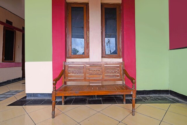 SPOT ON 91783 アーバン シャリア レジデンス ニア GOR パンダワ リマ