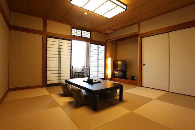 湯村温泉郷 御宿コトブキ