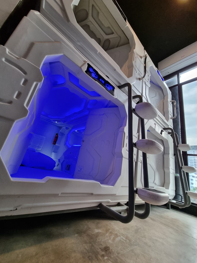 MET ア スペース ポッド プロムポン