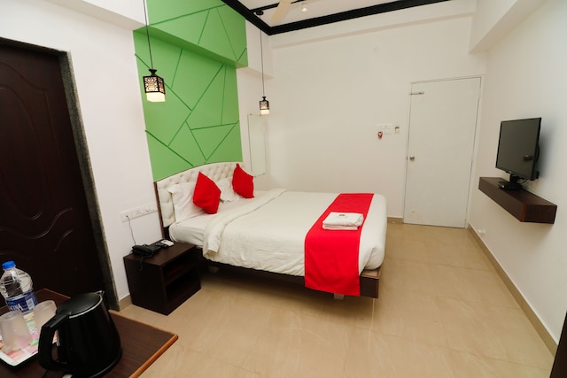 スワルナムホテル