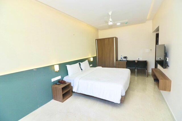 スワルナムホテル