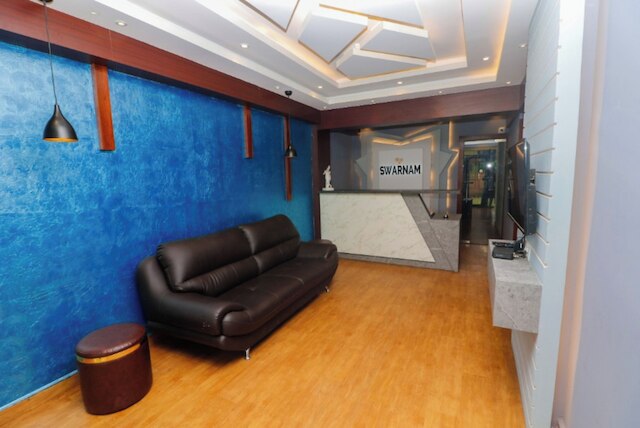 スワルナムホテル