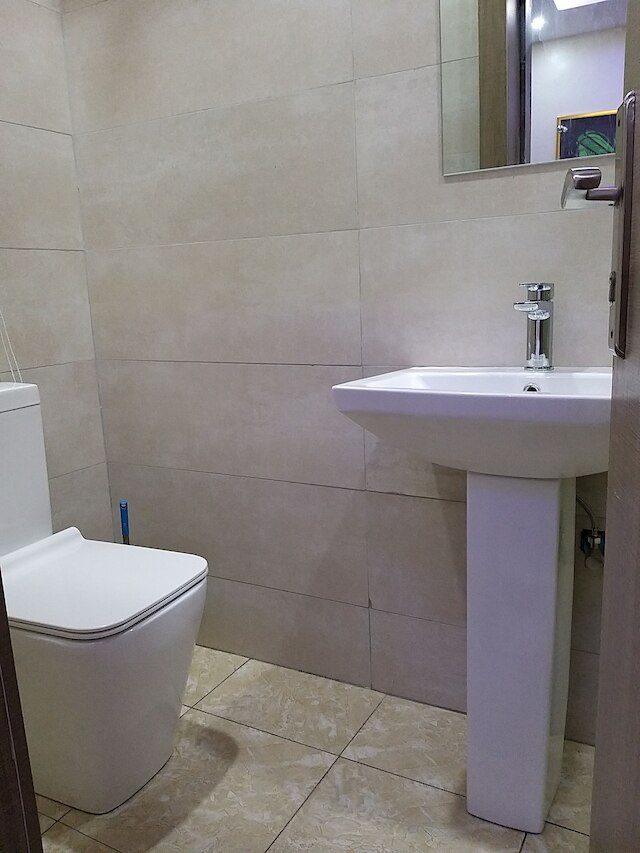 ミトス ラグジュアリー スイーツ -ボード トマス