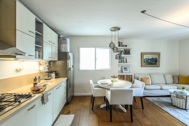 ブティック1BRアパートと駐車場