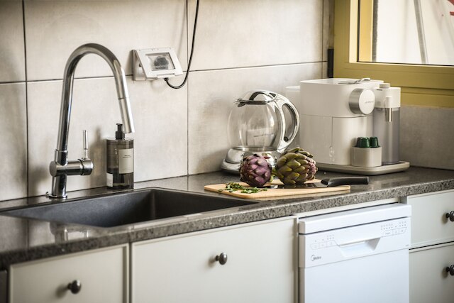 ビーチサイド チャーム オン ベン イェフダ 2BR アパートメント