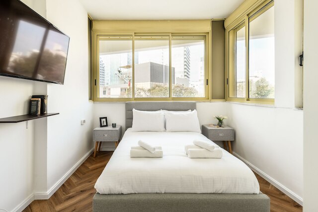 ビーチサイド チャーム オン ベン イェフダ 2BR アパートメント