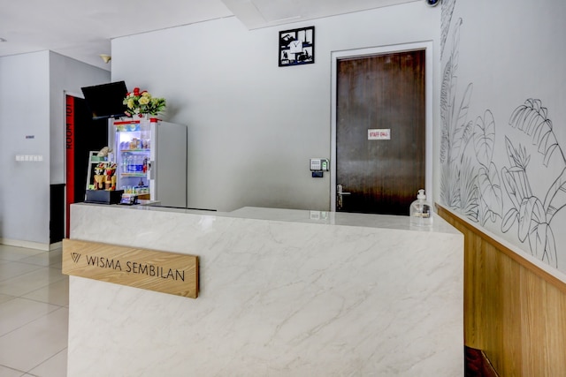 スーパー OYO キャピタル O 90056 ウィスマ ケボン カチャン 9