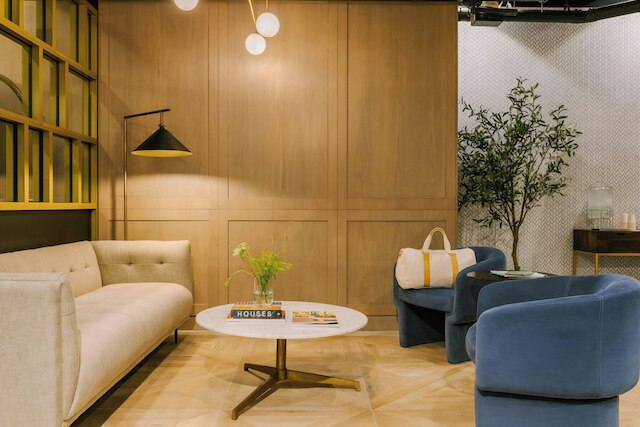 Sonder by Marriott Bonvoy アルテサ アパートメンツ ウェスト クイーン ウェスト