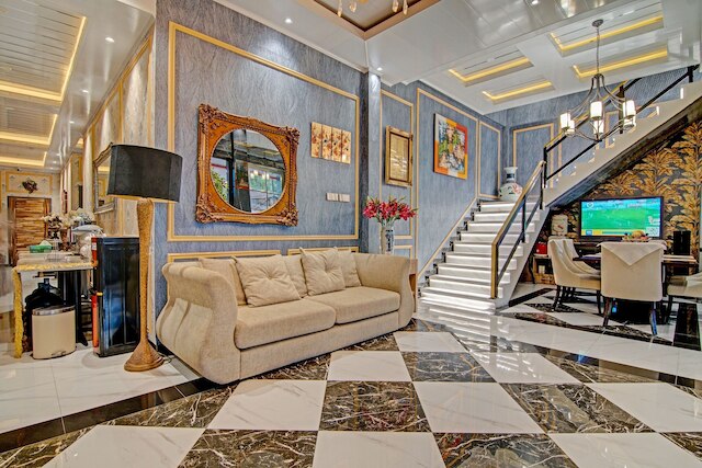 コレクション O 91397 タスキヤ コステル シャリア