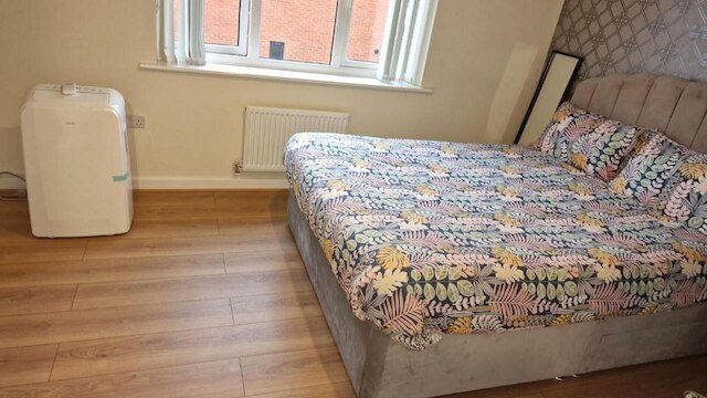 2-ベッド ハウス ウィズ カナル ビュー、ガーデン & ペットオーケー