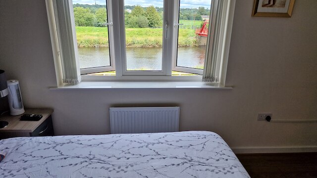 2-ベッド ハウス ウィズ カナル ビュー、ガーデン & ペットオーケー