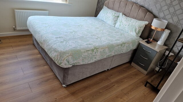 2-ベッド ハウス ウィズ カナル ビュー、ガーデン & ペットオーケー