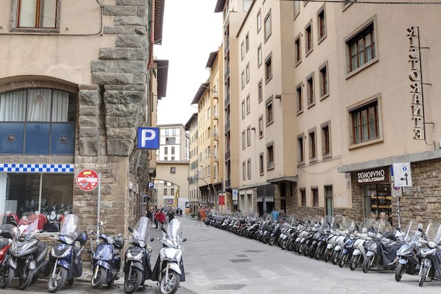 古い橋近くのエレベーター付きスタジオスイート