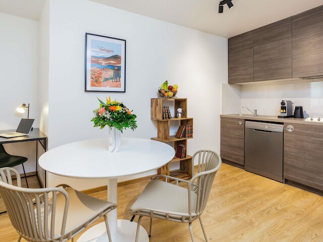 アパートスタイルホテル アダージョ モンペリエ サントル コムディ