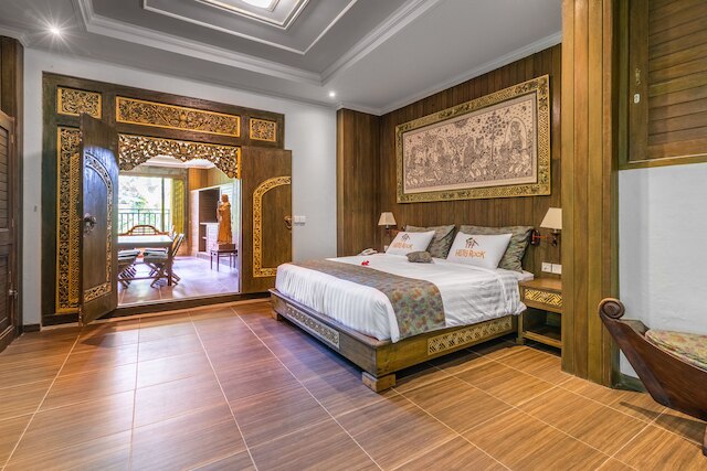 ハッツロックウブド