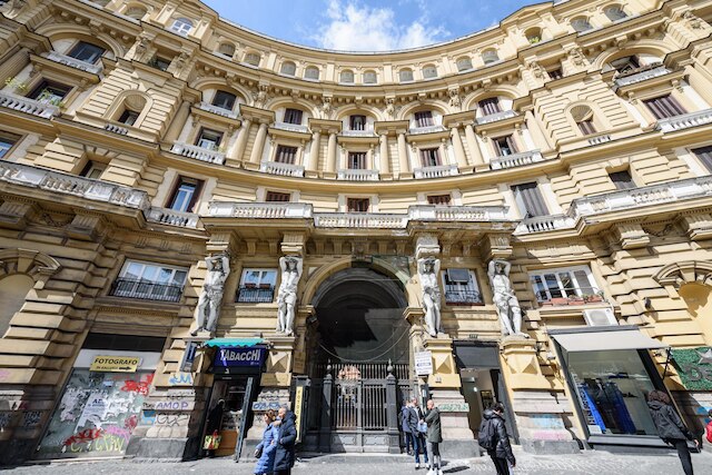 ピアッツァ ニコラ アモーレ 14