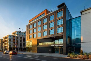 バルセロ ワルシャワ ポヴィジレ