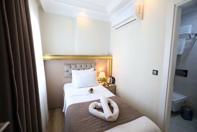 ブルー ゼルゼヴァン コナク ホテル