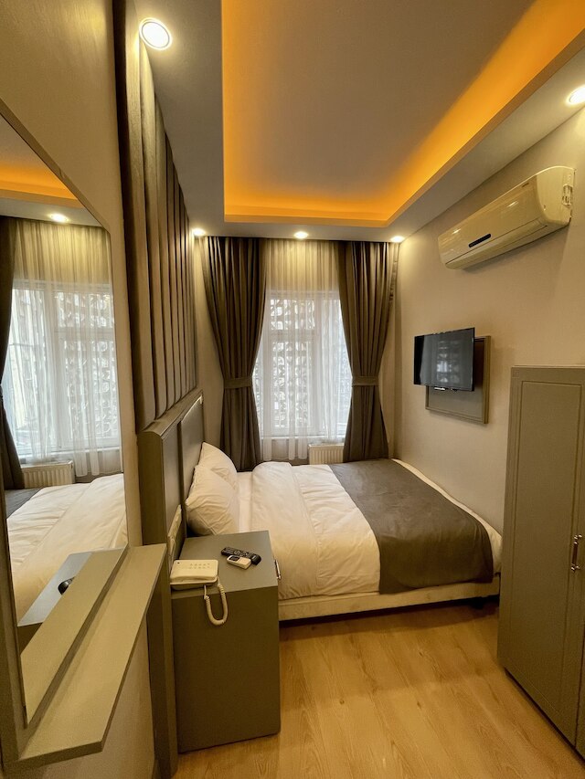 クラウンド プラス ホテル