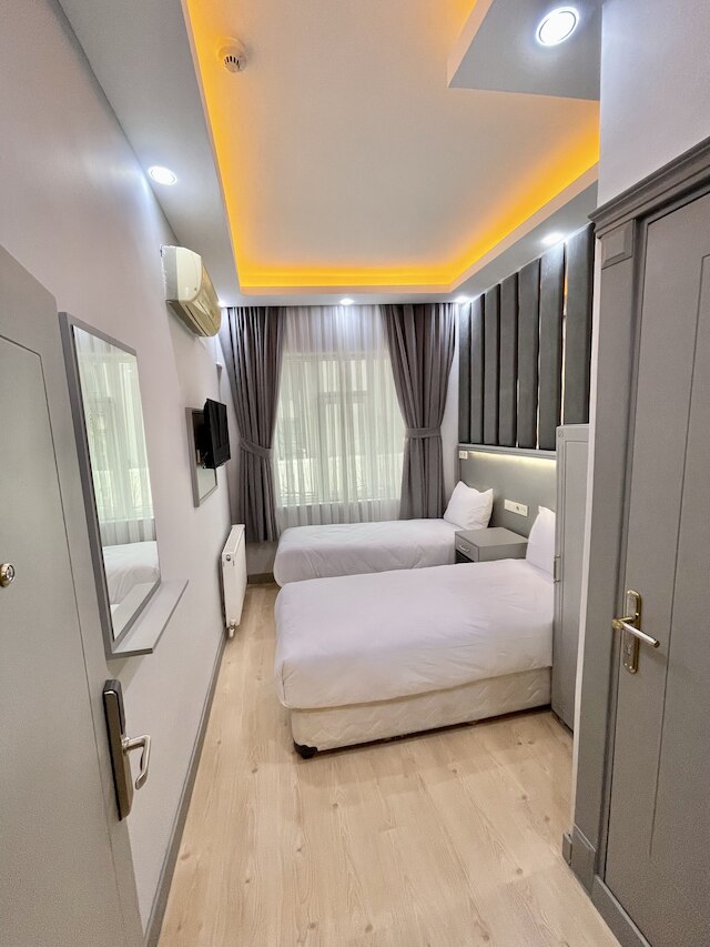 クラウンド プラス ホテル